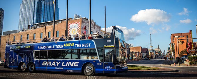 hop-on hop-off bus