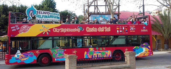 hop-on hop-off bus