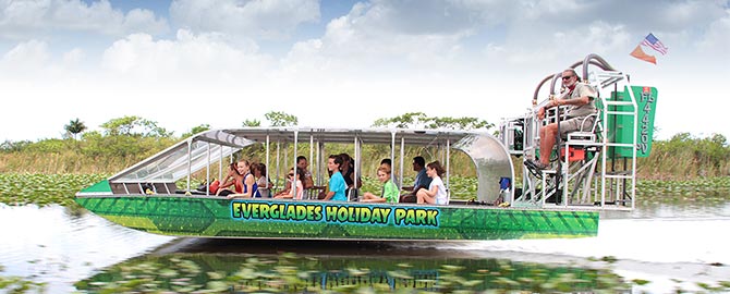everglades holiday park airboat tour and alligator presentation